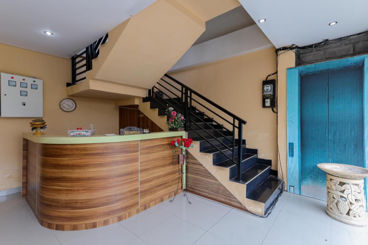 Urbanview Hotel Wg Jimbaran Bali Ungasan  Exterior photo